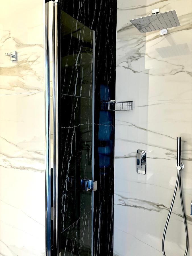 Les Suites Di Adi Apt Bari Esterno foto